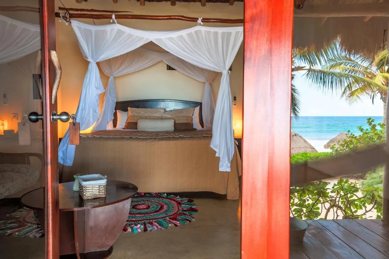 HIP HOTEL By Ana y José Tulum México