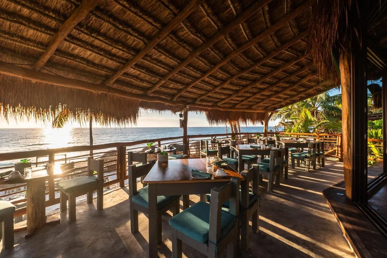 HIP HOTEL By Ana y José Tulum