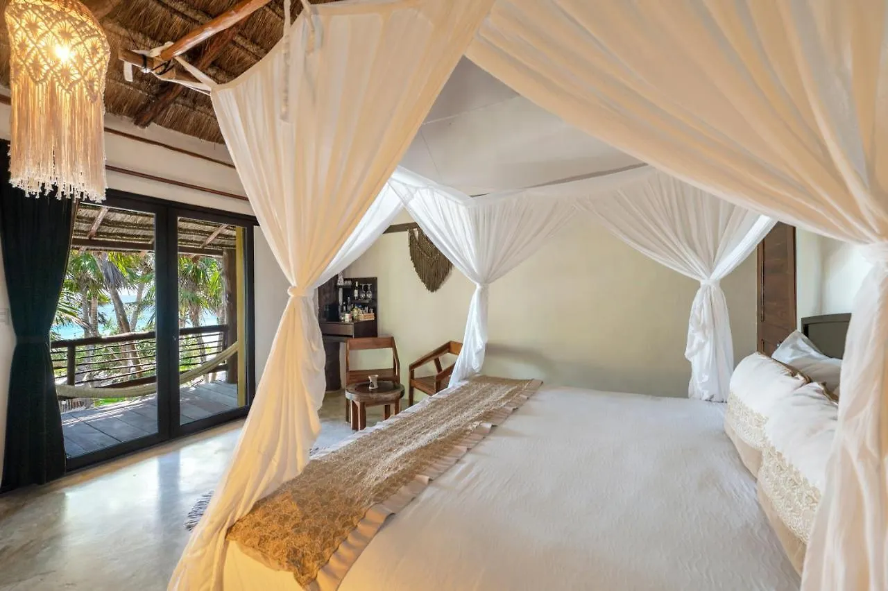 HIP HOTEL By Ana y José Tulum