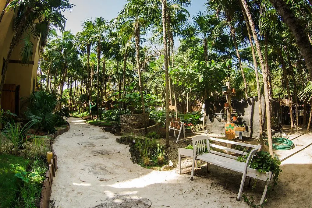 HIP HOTEL By Ana y José Tulum