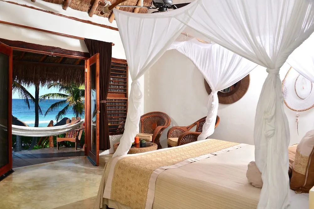 HIP HOTEL By Ana y José Tulum