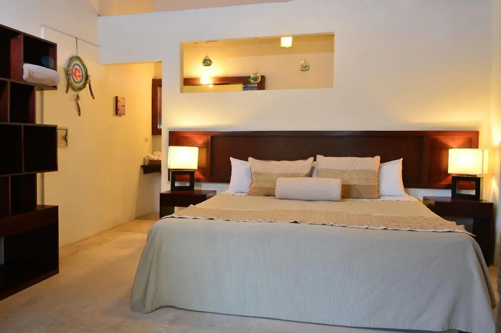 ****  HIP HOTEL By Ana y José Tulum México